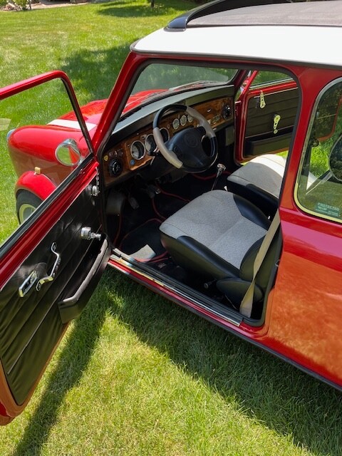 Austin-Mini-Cooper-1981-Coupe-17