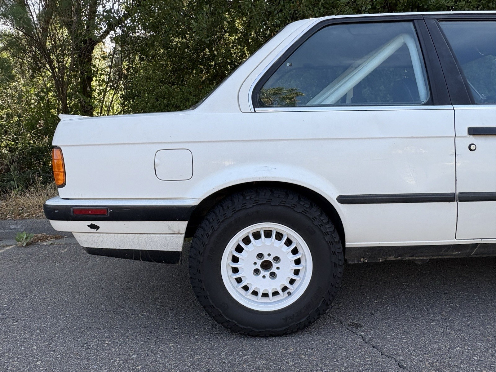 BMW-3-Series-1989-Coupe-16