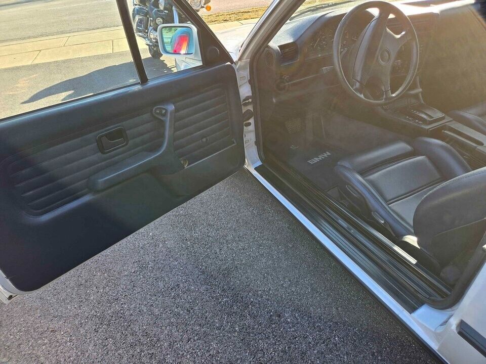 BMW-3-Series-1992-Convertible-13
