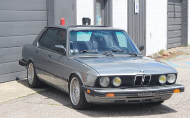 BMW-5-Series-1988-Sedan-1
