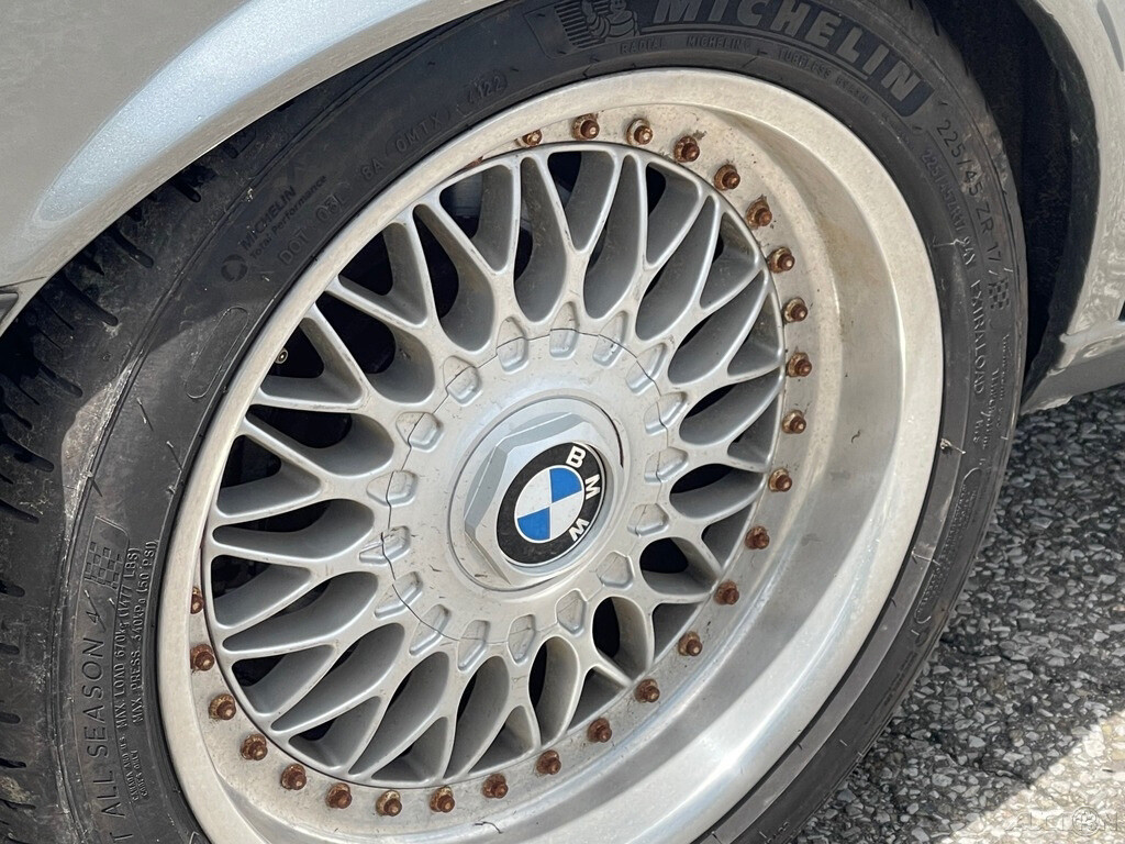 BMW-5-Series-1988-Sedan-13