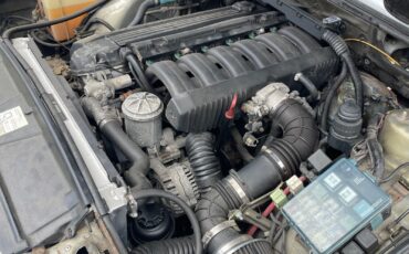 BMW-5-Series-1988-Sedan-21