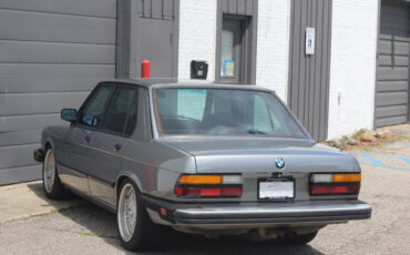 BMW-5-Series-1988-Sedan-3