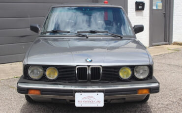 BMW-5-Series-1988-Sedan-4