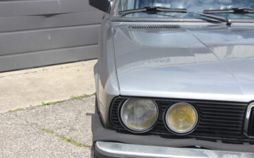 BMW-5-Series-1988-Sedan-6