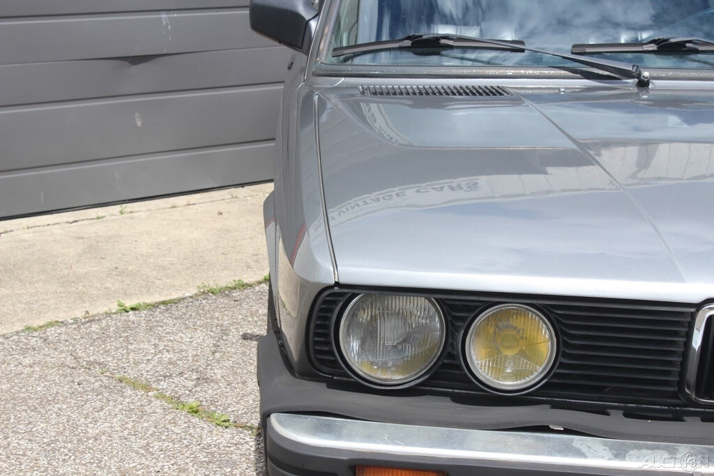 BMW-5-Series-1988-Sedan-6