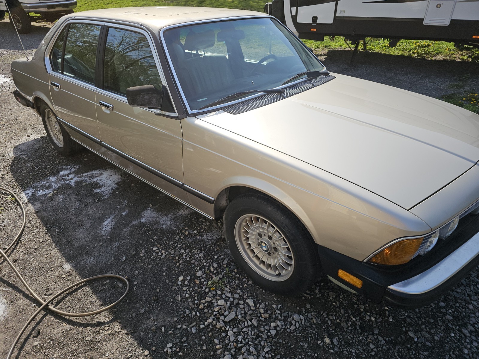 BMW-7-Series-1986-3