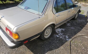 BMW-7-Series-1986-5
