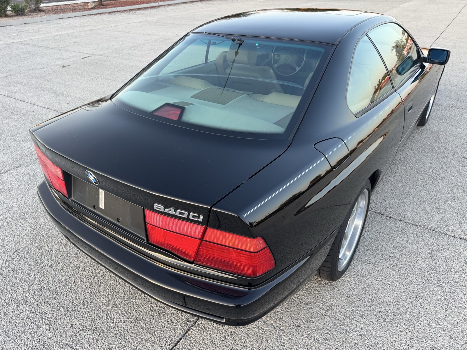 BMW-8-Series-1994-16