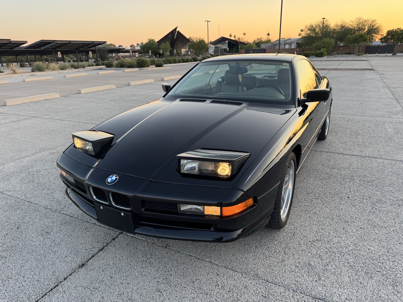 BMW-8-Series-1994-21