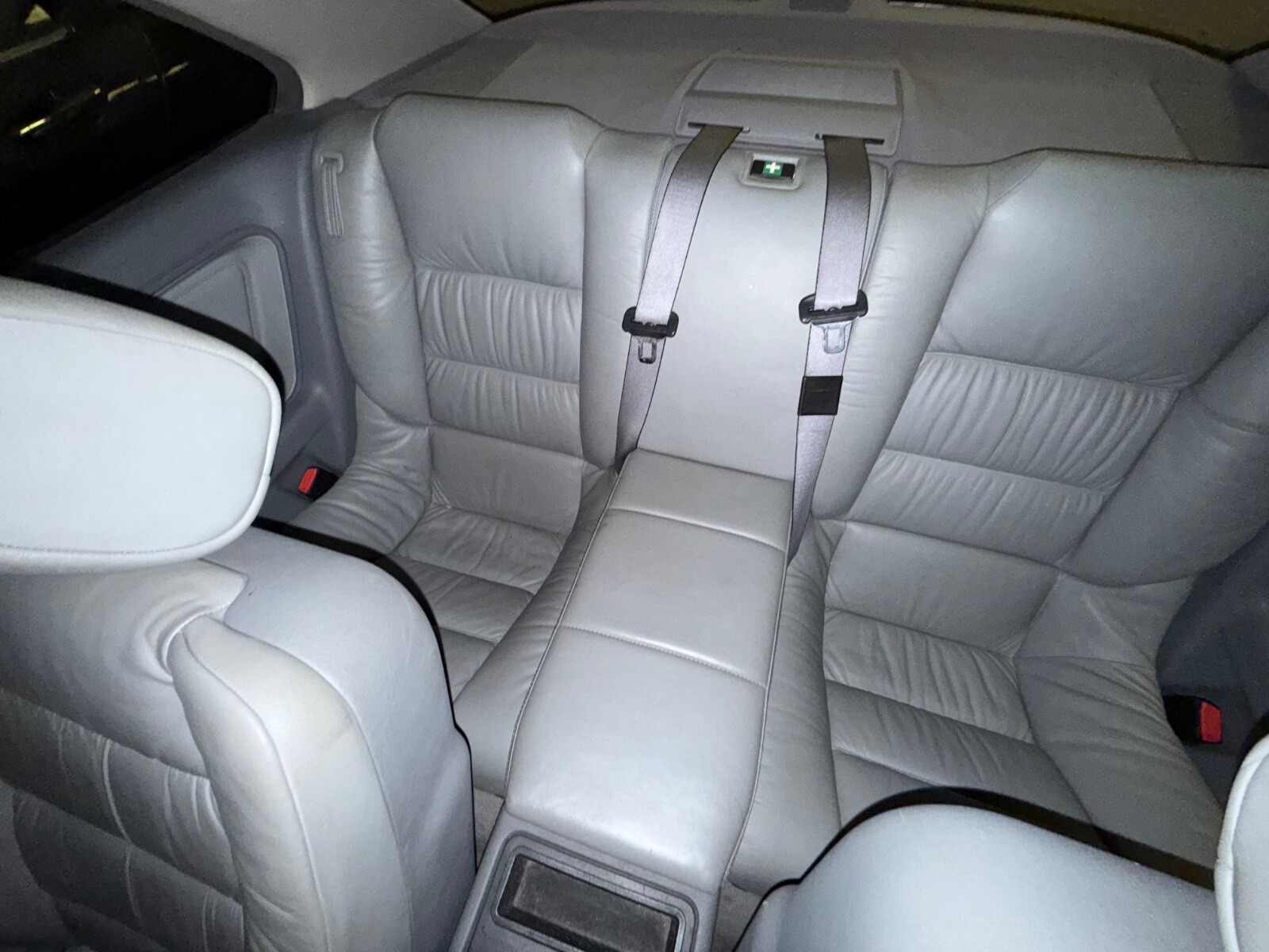BMW-8-Series-1994-Sedan-5