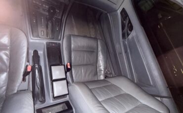 BMW-8-Series-1994-Sedan-7