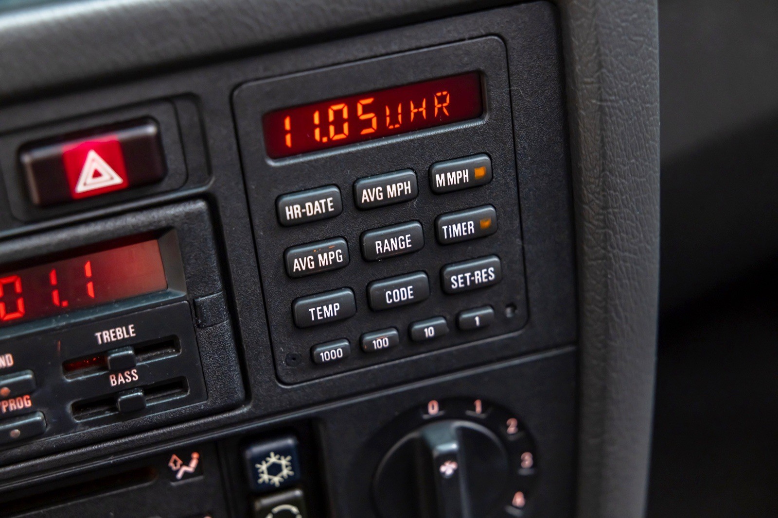 BMW-M3-1988-SEDAN-12