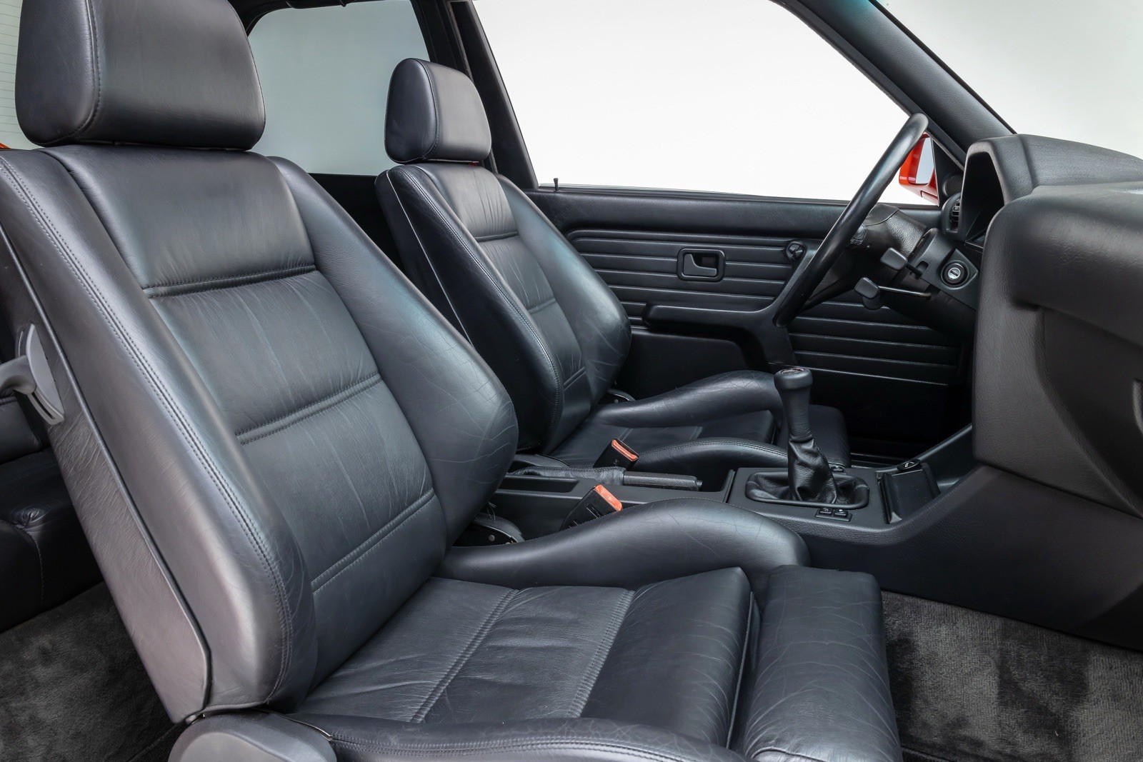 BMW-M3-1988-SEDAN-15