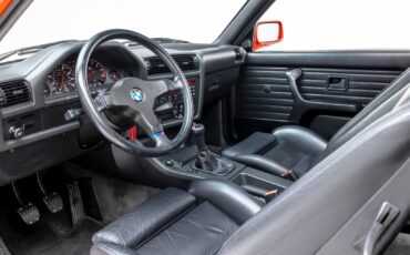 BMW-M3-1988-SEDAN-18