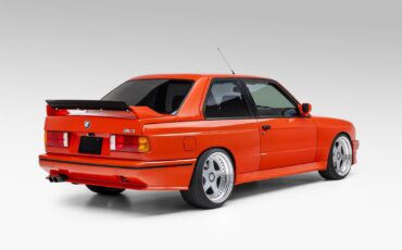 BMW-M3-1988-SEDAN-2