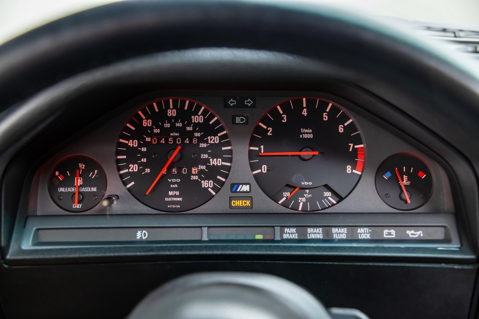 BMW-M3-1988-SEDAN-21