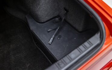 BMW-M3-1988-SEDAN-35