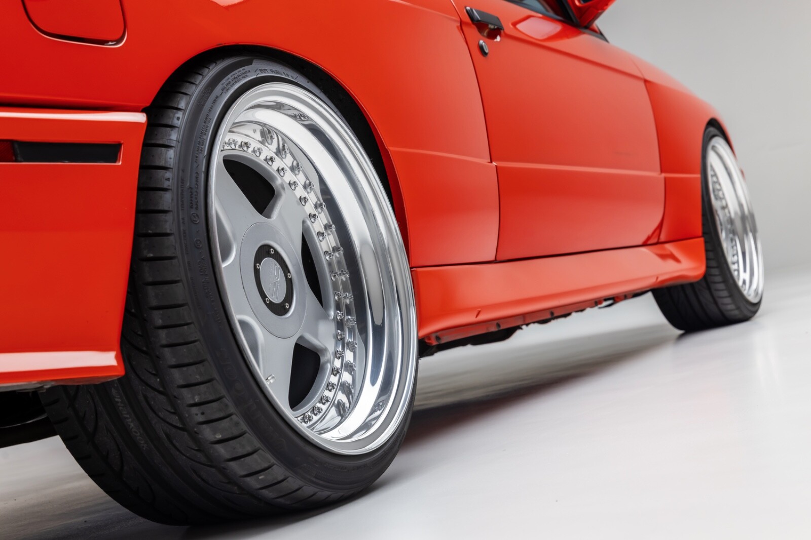 BMW-M3-1988-SEDAN-8