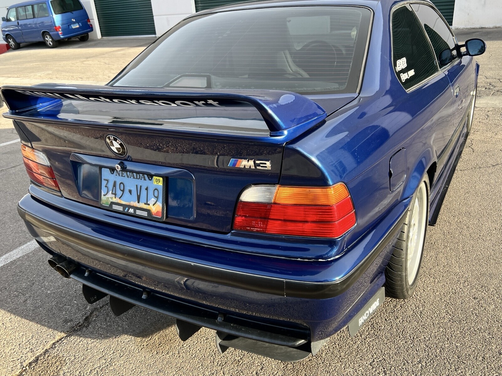 BMW-M3-1995-Coupe-3