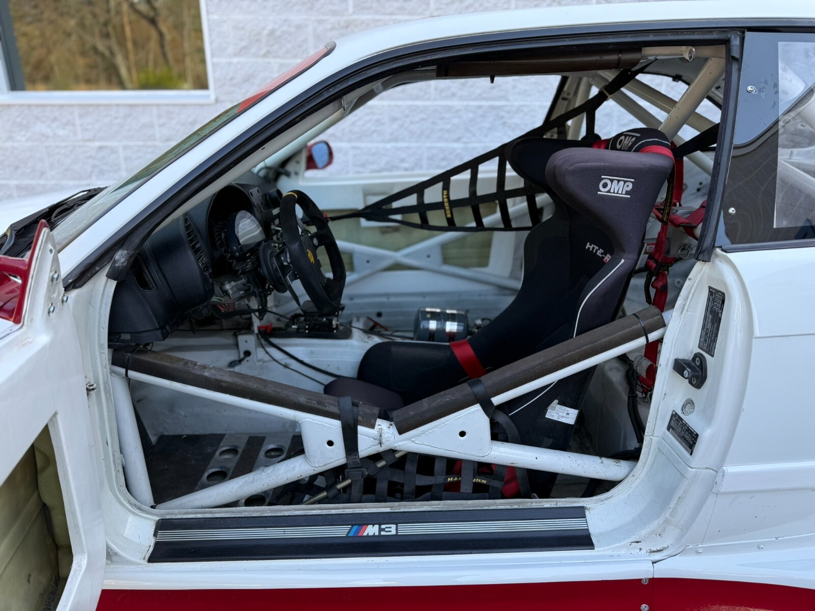 BMW-M3-1995-Race-Car-14