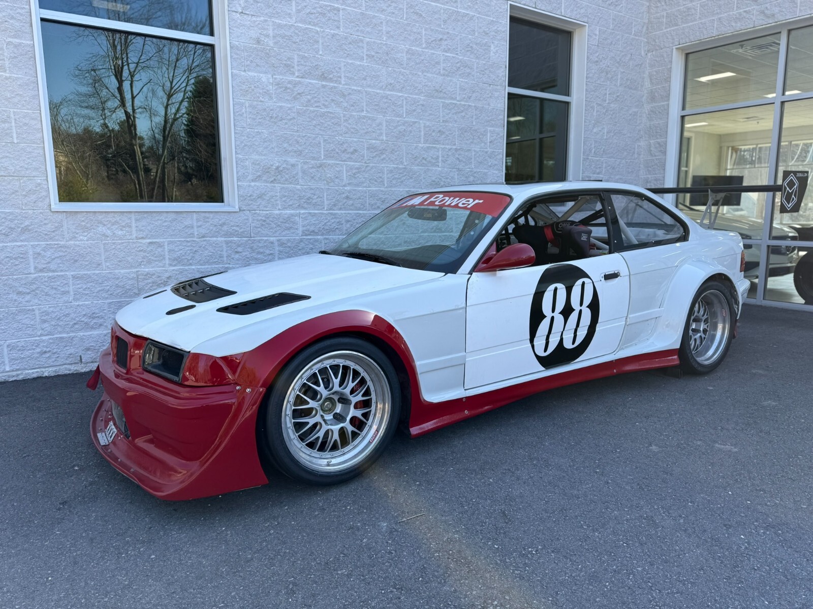 BMW-M3-1995-Race-Car-2