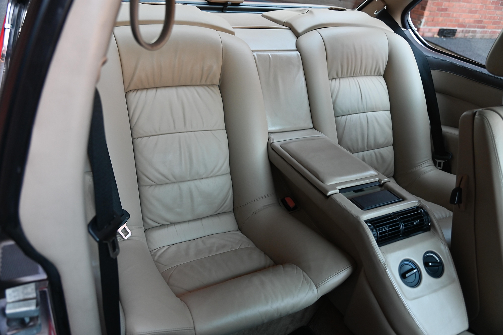 BMW-M6-1987-34