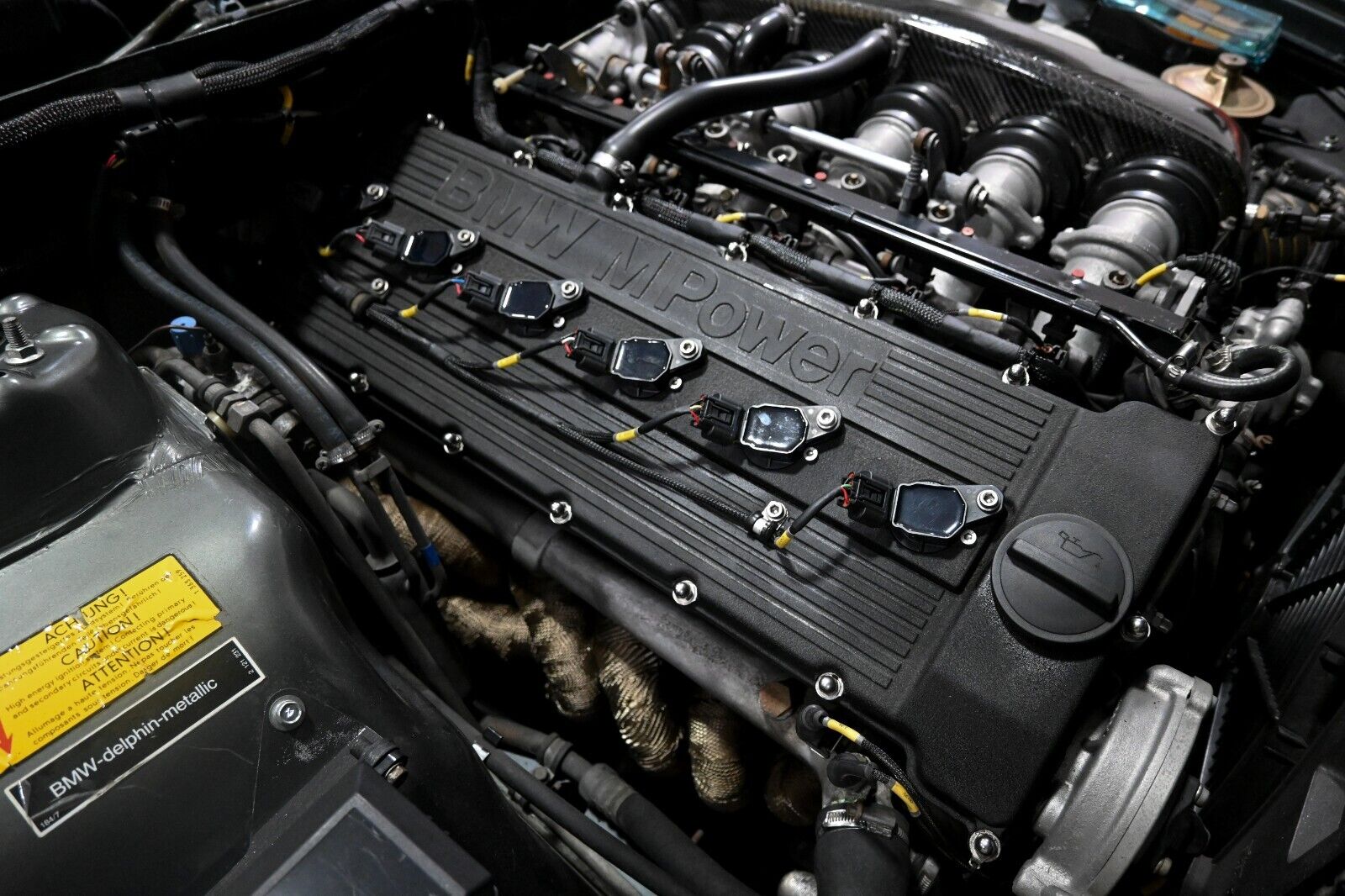 BMW-M6-1987-Coupe-19