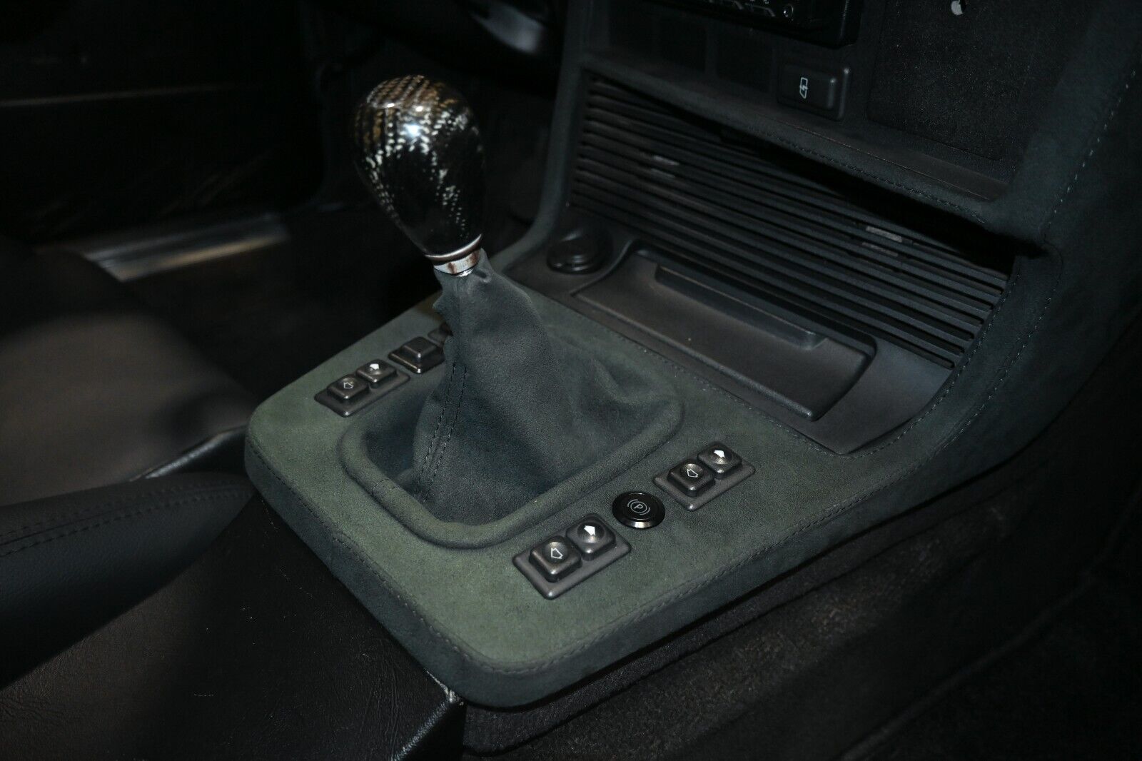 BMW-M6-1987-Coupe-32