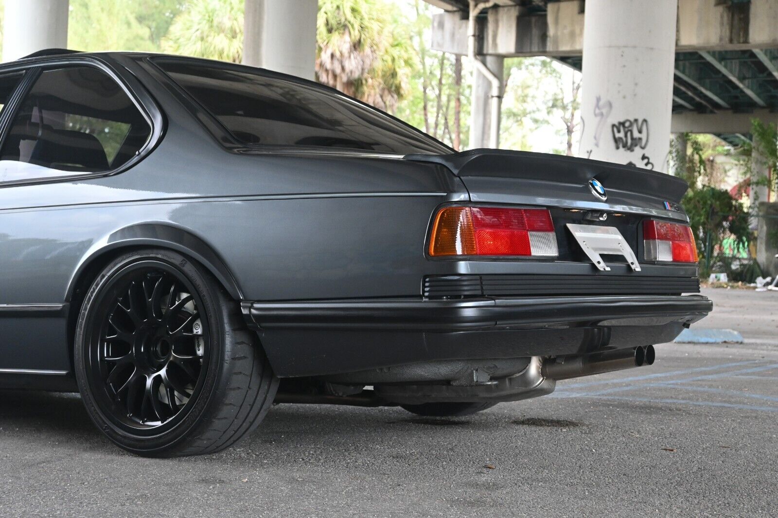 BMW-M6-1987-Coupe-4
