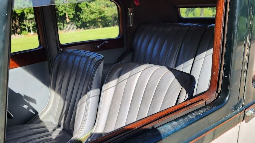 Bentley-Derby-4-14-Saloon-by-Hooper-1936-12