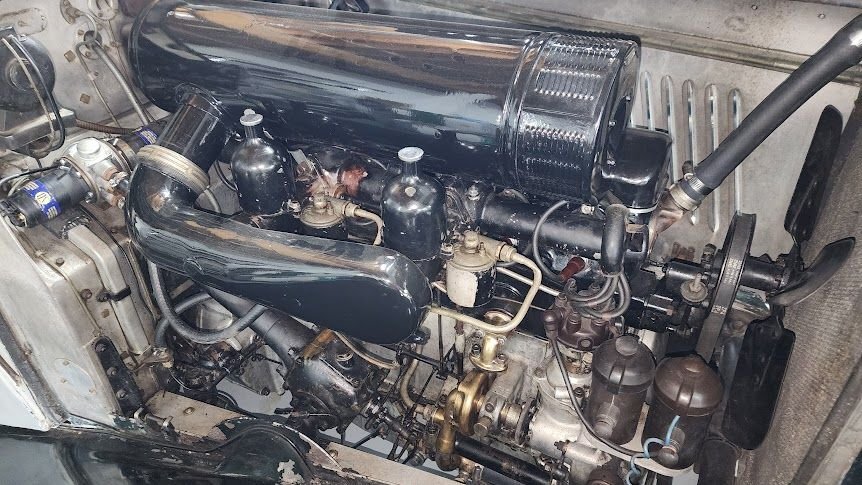 Bentley-Derby-4-14-Saloon-by-Hooper-1936-35
