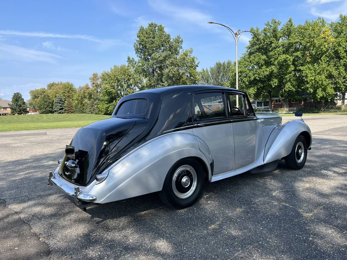 Bentley-R-type-1953-3