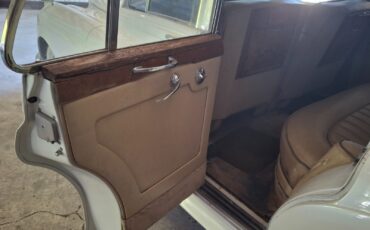 Bentley-S2-1961-Sedan-11
