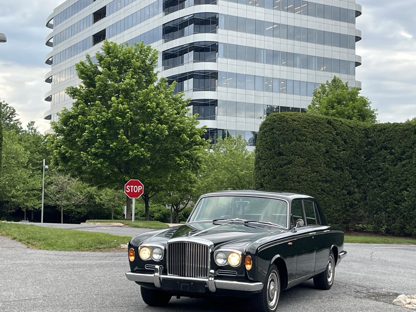 Bentley-T-series-1967-Sedan-15