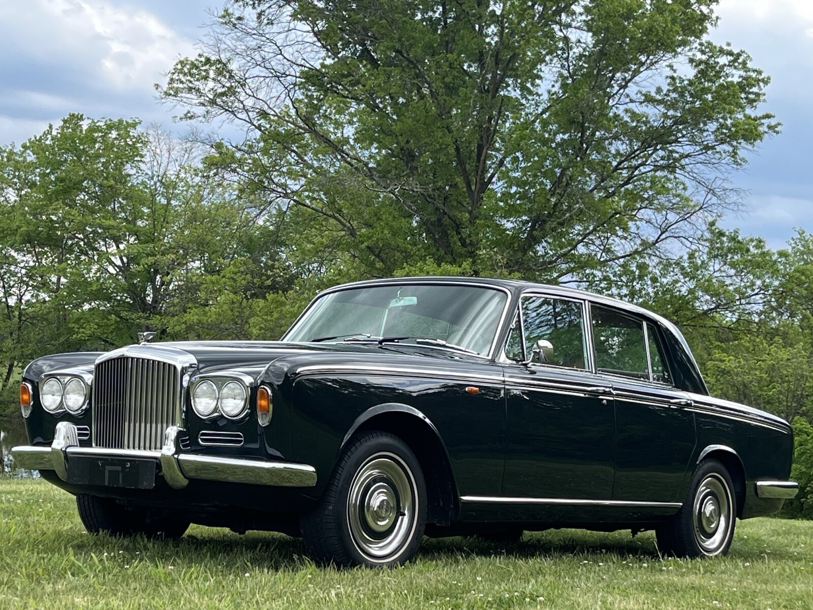 Bentley-T-series-1967-Sedan-2