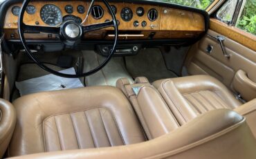 Bentley-T-series-1967-Sedan-21