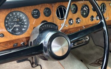 Bentley-T-series-1967-Sedan-23