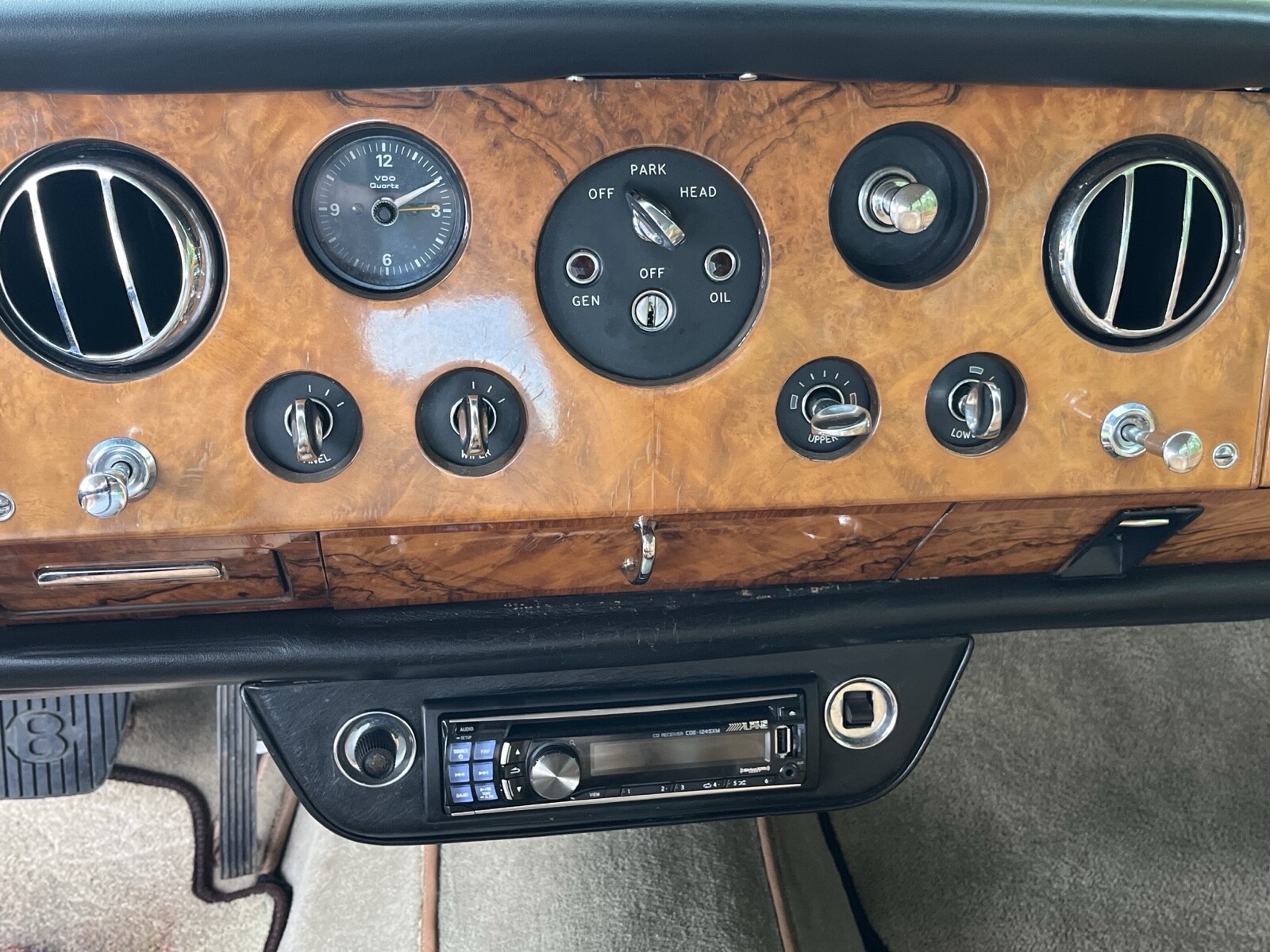 Bentley-T-series-1967-Sedan-26