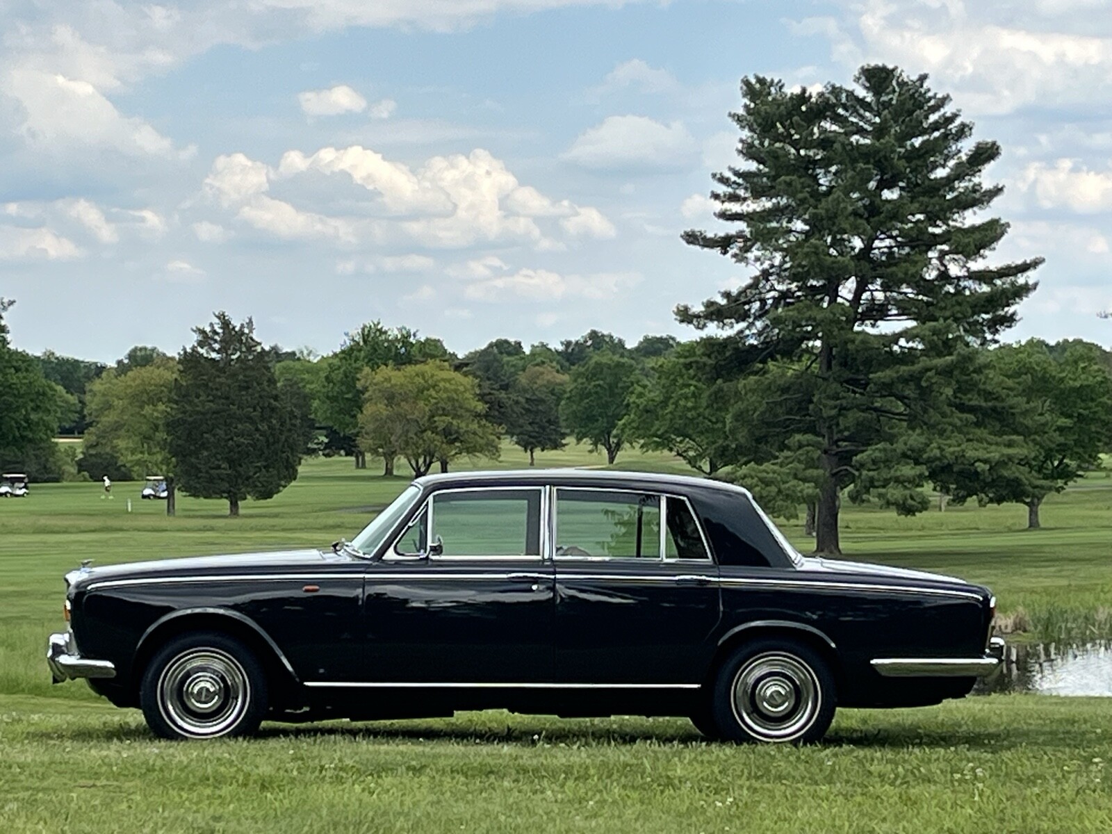 Bentley-T-series-1967-Sedan-3