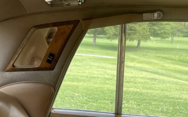 Bentley-T-series-1967-Sedan-36