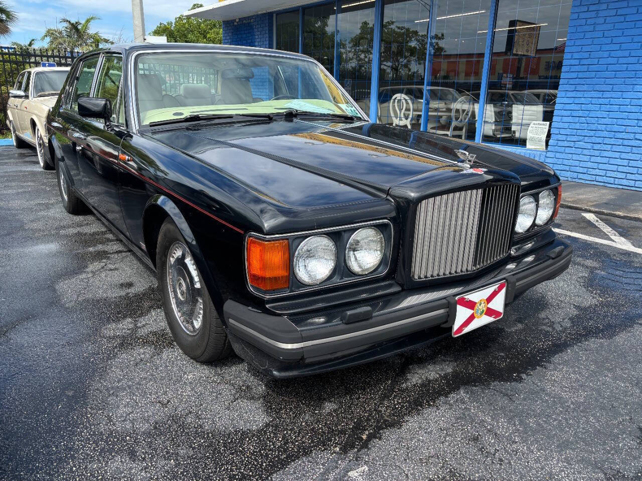 Bentley-Turbo-R-1990-Sedan-1