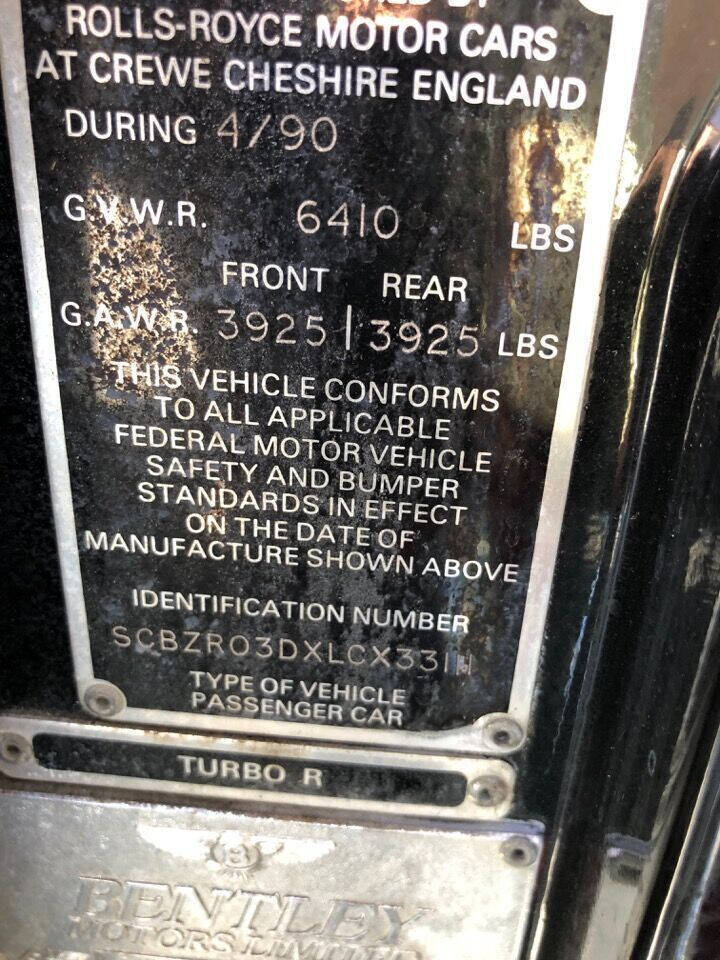 Bentley-Turbo-R-1990-Sedan-4