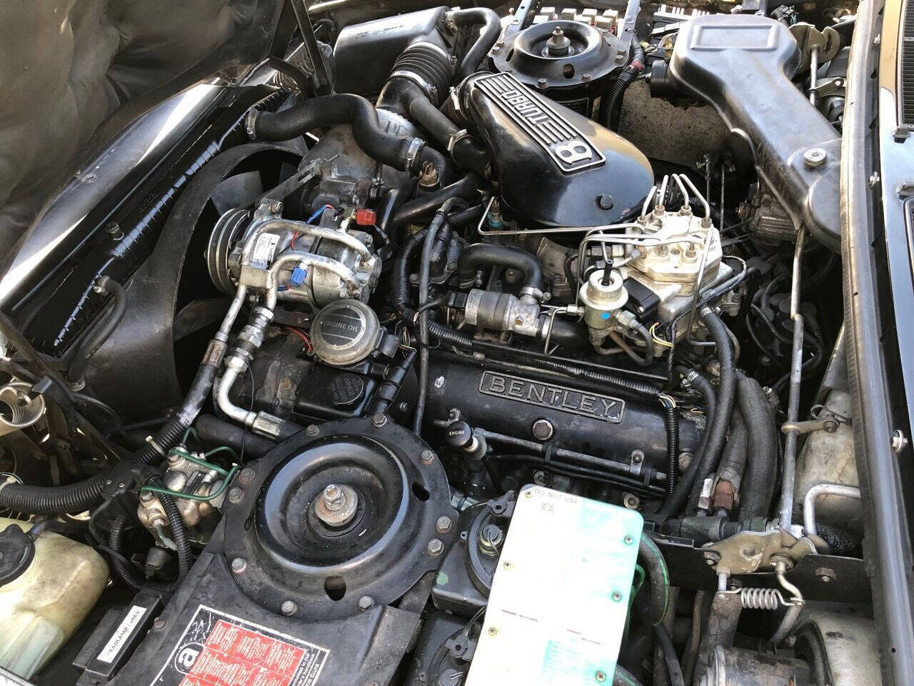 Bentley-Turbo-R-1990-Sedan-5