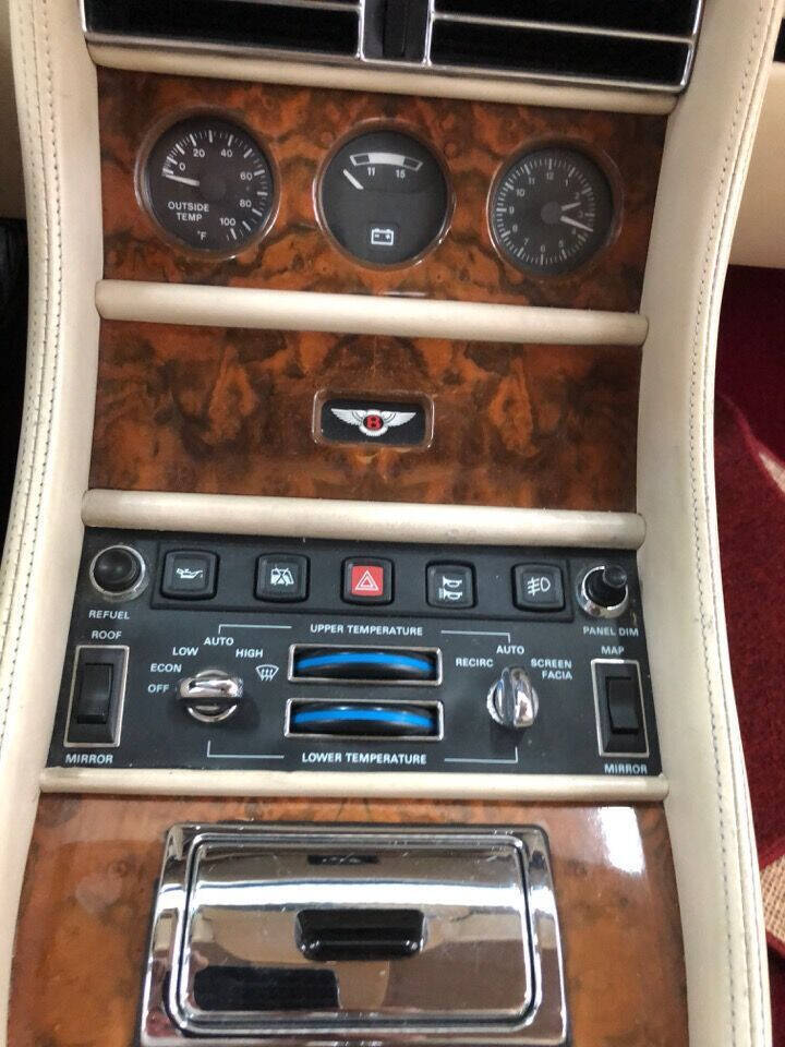 Bentley-Turbo-R-1990-Sedan-8