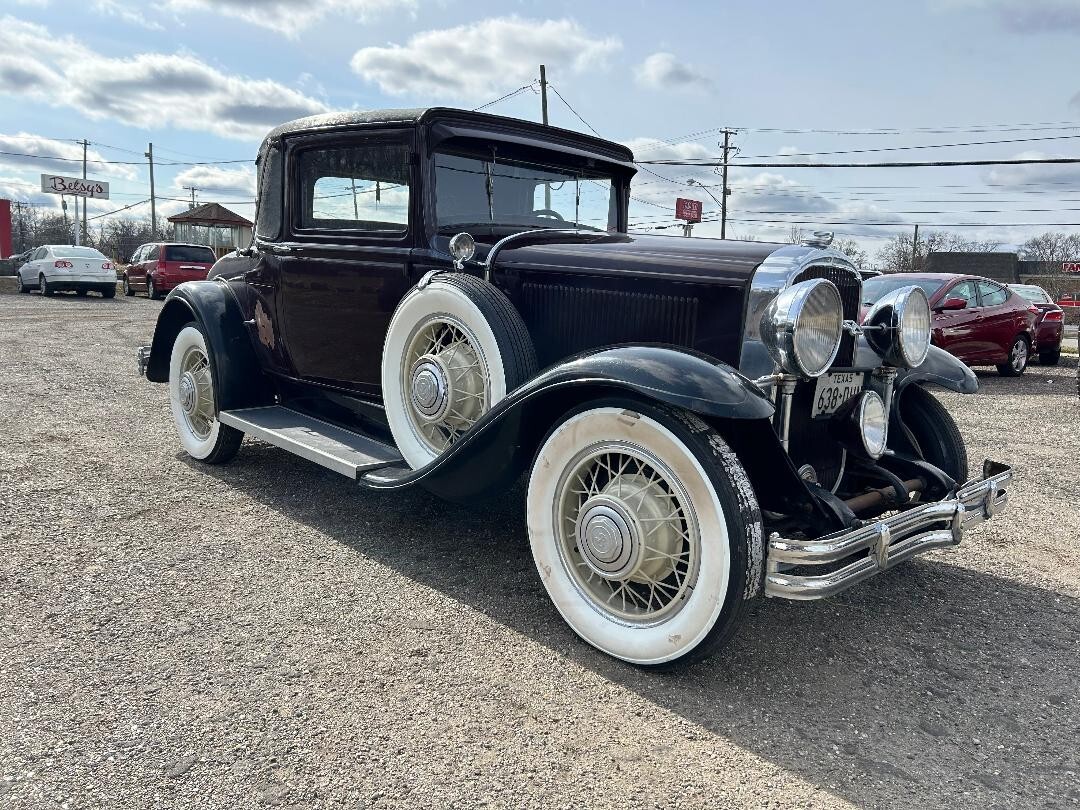 Buick-8-66-1931-Sedan-1
