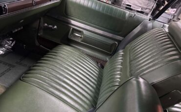 Buick-Centurion-1972-Sedan-12