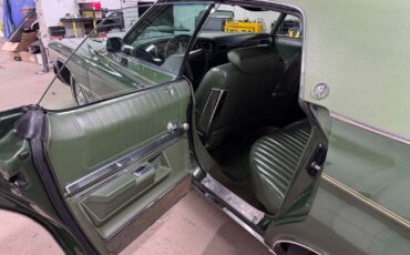 Buick-Centurion-1972-Sedan-13