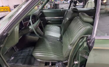 Buick-Centurion-1972-Sedan-4
