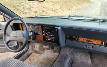 Buick-Century-1991-Sedan-10